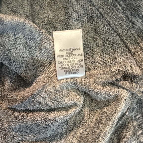 On The Byas Thermal Shirt Mens Medium Gray Aztec Print Crew Neck Long Sleeve - Picture 9 of 9